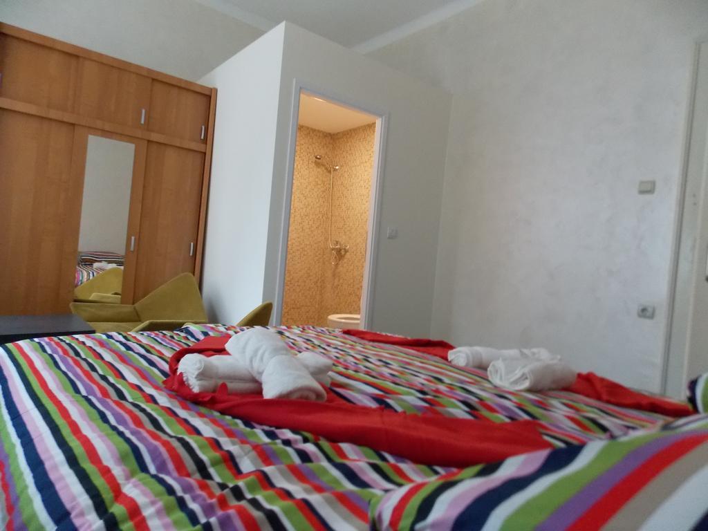 Guest House Miss Depolo Belgrado Kamer foto